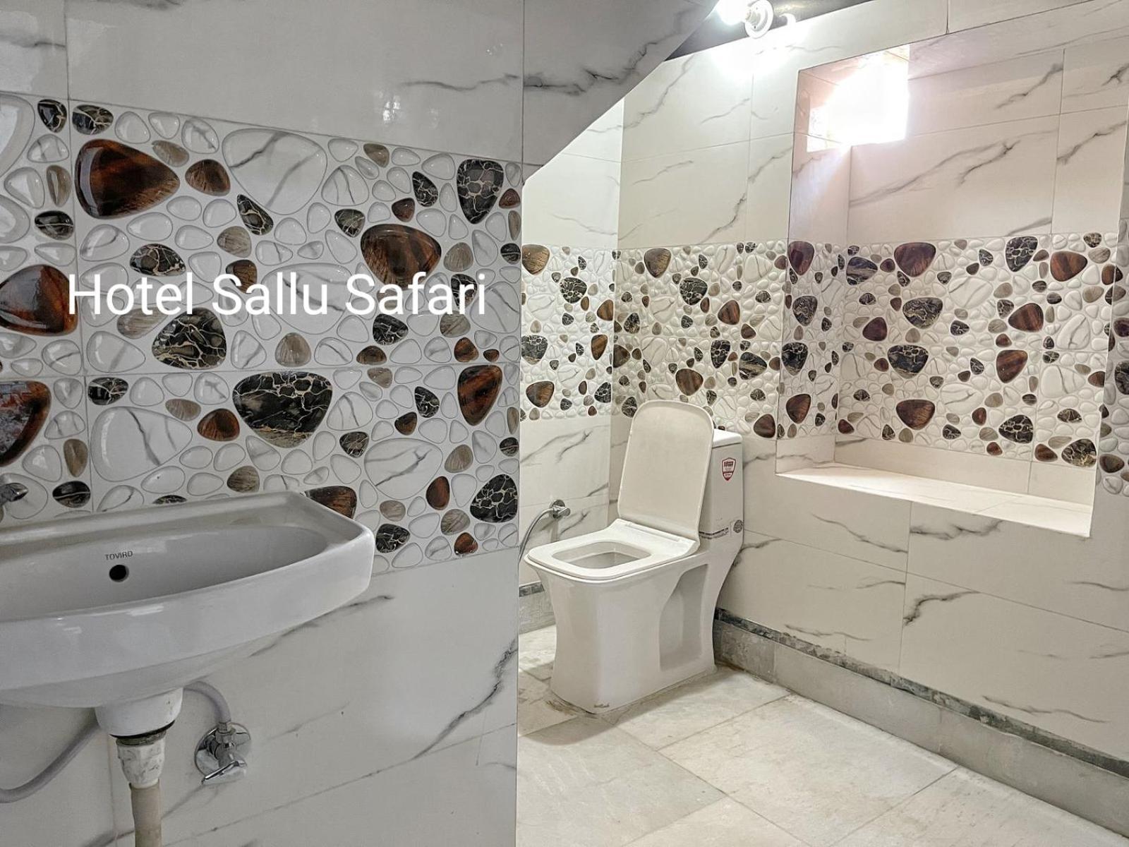 Hotel Sallu Safari Джайсалмер Екстериор снимка