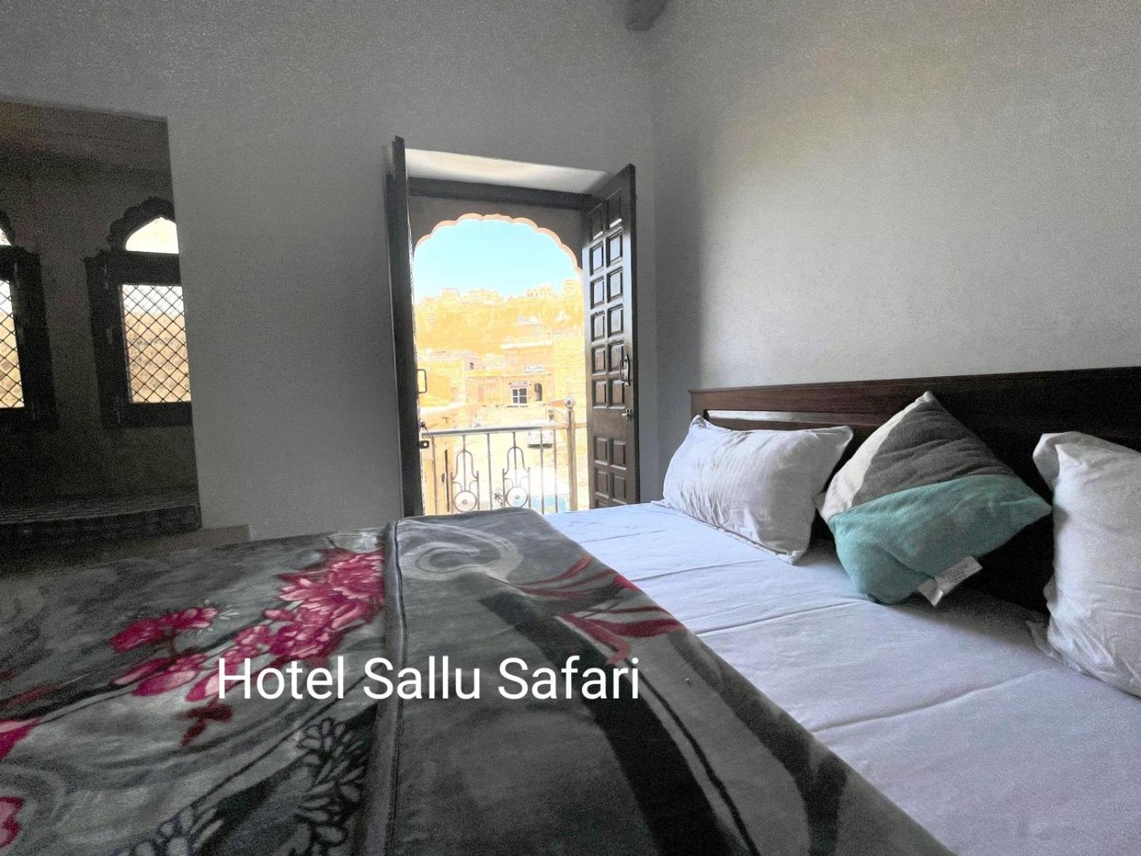 Hotel Sallu Safari Джайсалмер Стая снимка