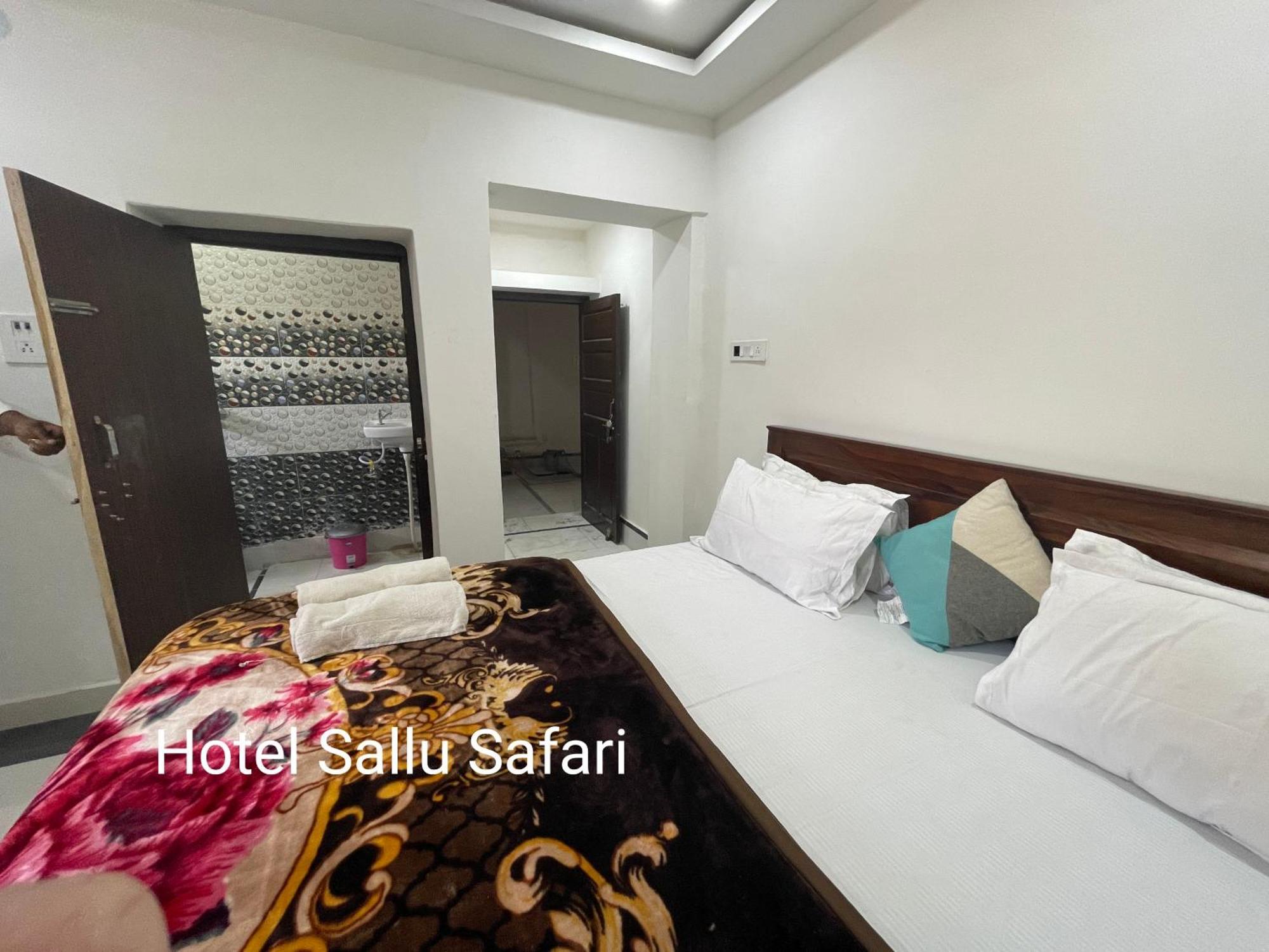 Hotel Sallu Safari Джайсалмер Екстериор снимка