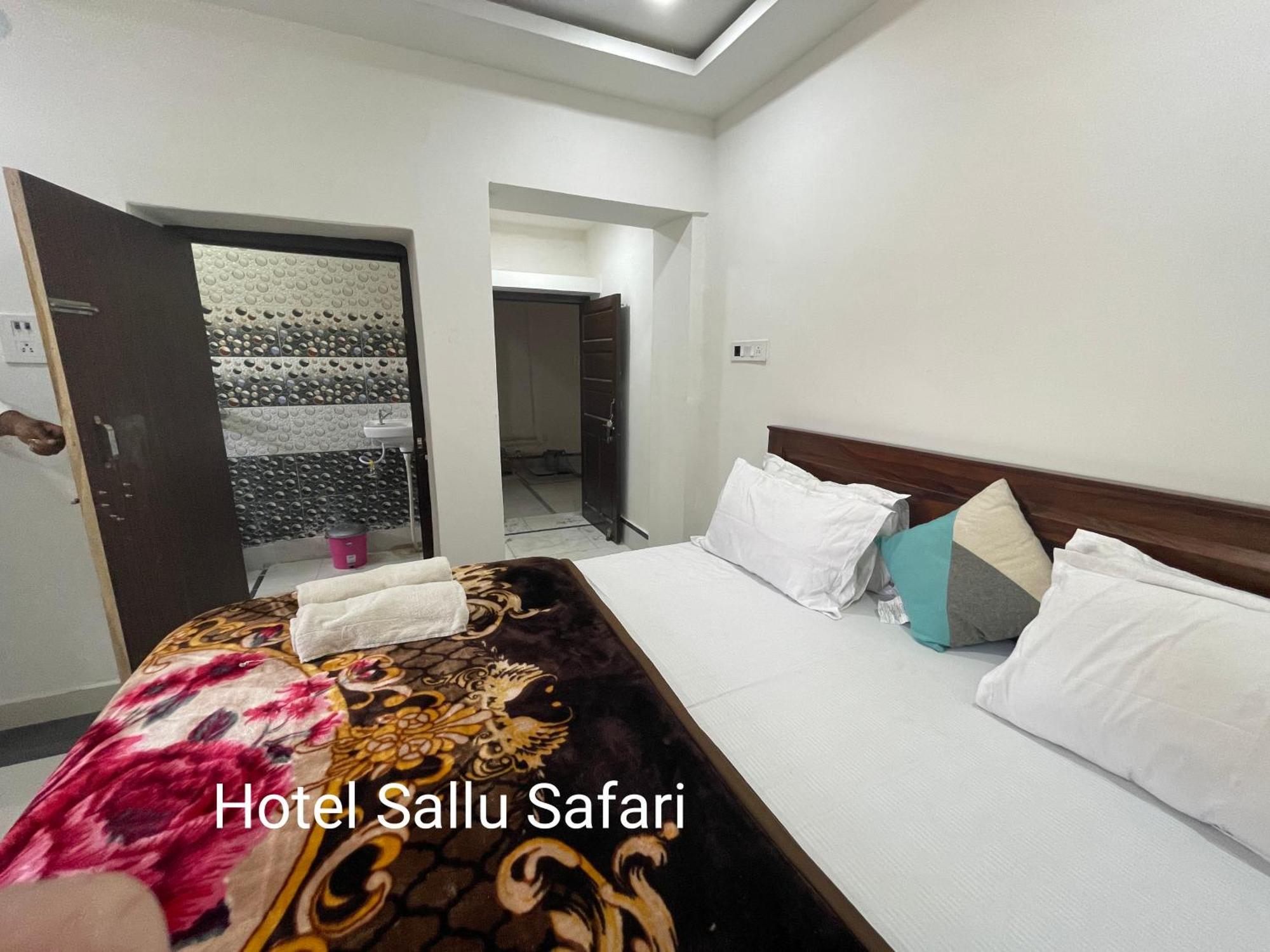 Hotel Sallu Safari Джайсалмер Екстериор снимка